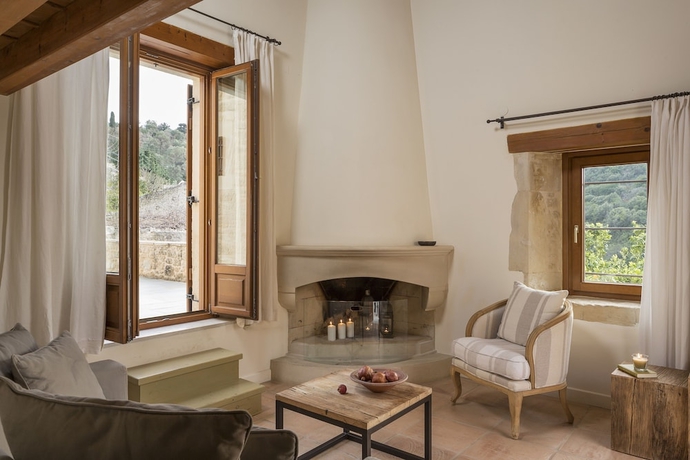 Imagen de la habitación del Hotel Kapsaliana Village. Foto 9