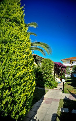 Imagen de los exteriores del Hotel Kapsohora Inn. Foto 16
