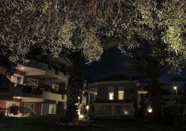 Imagen de los exteriores del Hotel Kapsohora Inn. Foto 19