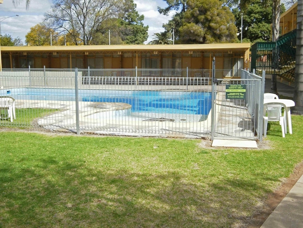 Imagen de la piscina del Hotel Kar Rama Motor Inn. Foto 18