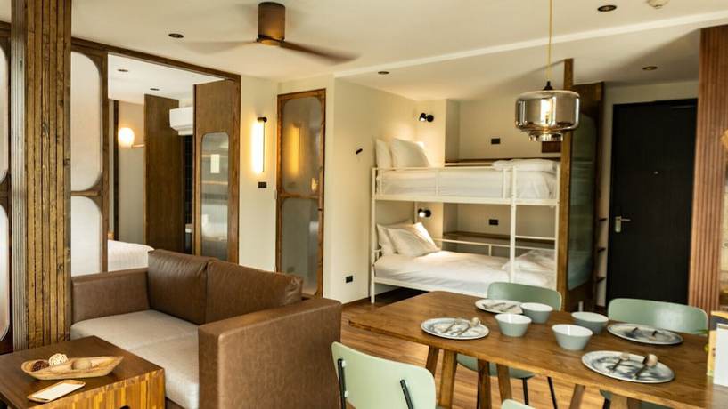 Imagen de la habitación del Hotel Karaarom. Foto 5