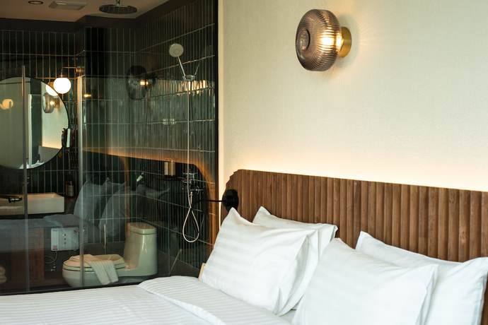 Imagen de la habitación del Hotel Karaarom. Foto 10