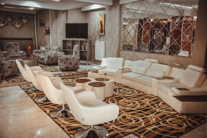 Imagen de los interiores del Hotel Karabag. Foto 15