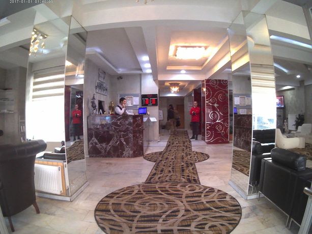 Imagen de los interiores del Hotel Karabag. Foto 18