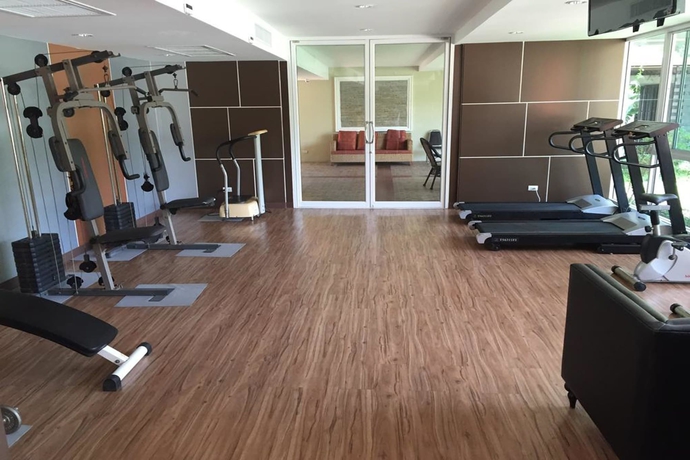 Imagen de los interiores del Hotel Karabuning Resort and Residence. Foto 15