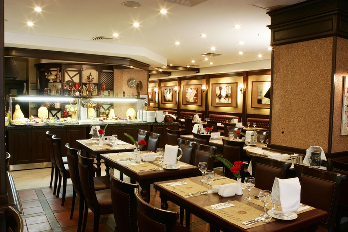 Imagen del bar/restaurante del Hotel Karaca Otel. Foto 6