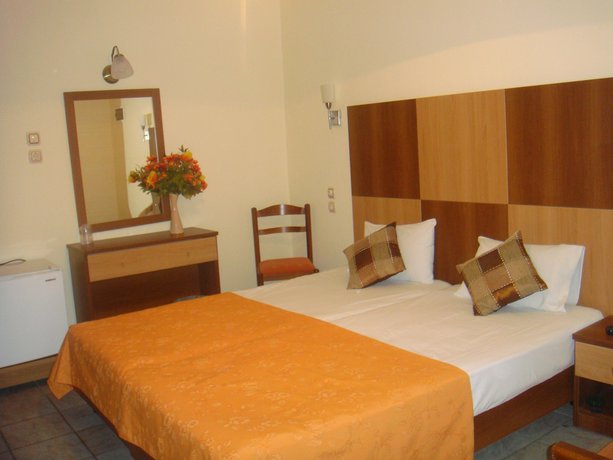 Imagen de la habitación del Hotel Karagianni. Foto 11