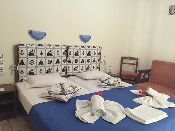 Imagen de la habitación del Hotel Karagianni. Foto 17