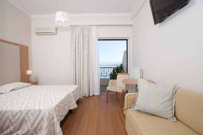 Imagen de la habitación del Hotel Karalis Beach. Foto 3