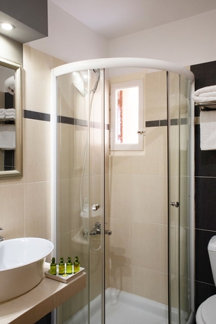 Imagen de la habitación del Hotel Karalis City. Foto 5