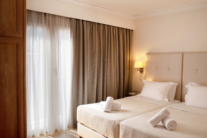 Imagen de la habitación del Hotel Karalis City. Foto 7