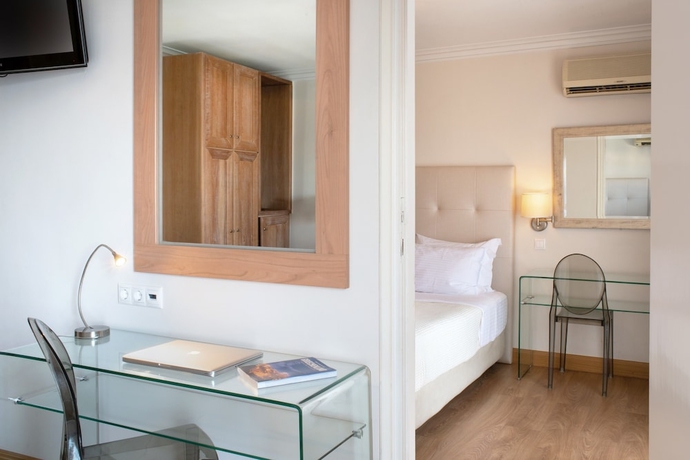 Imagen de la habitación del Hotel Karalis City. Foto 8