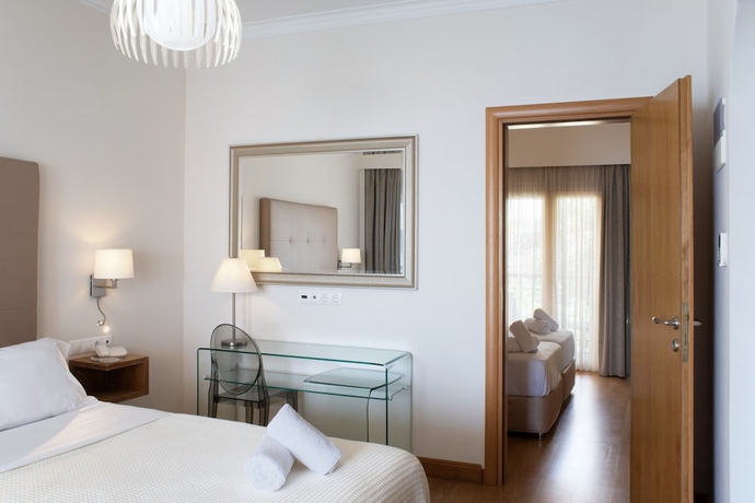 Imagen de la habitación del Hotel Karalis City. Foto 14