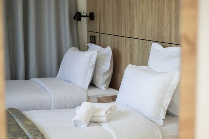 Imagen de la habitación del Hotel Karam City. Foto 15