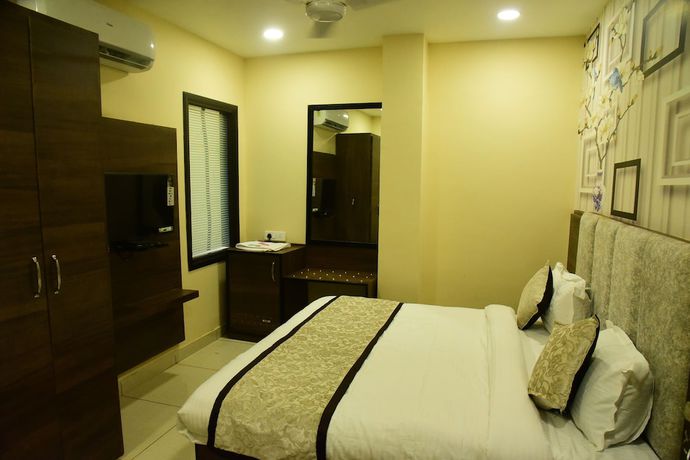 Imagen de la habitación del Hotel Karan Residency. Foto 8