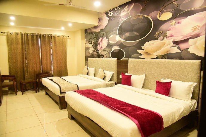 Imagen general del Hotel Karan Residency. Foto 1