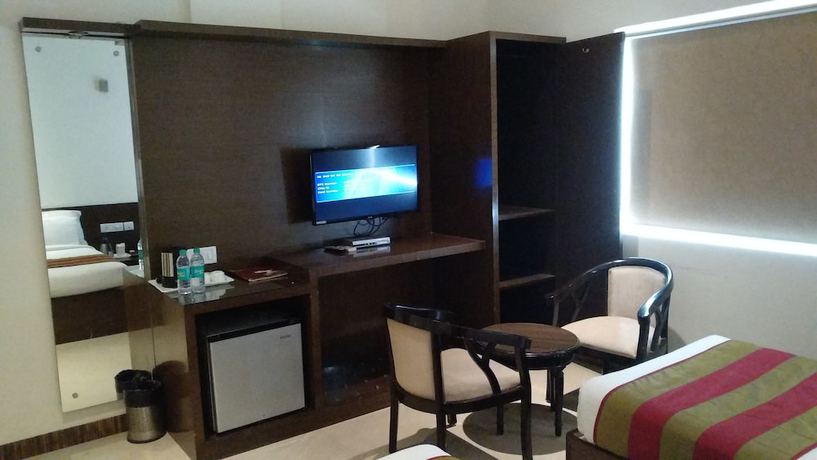 Imagen de la habitación del Hotel Karan Vilas, Agra. Foto 7
