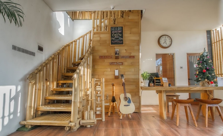 Imagen de los interiores del Hotel Karang Lila Bhuana. Foto 15