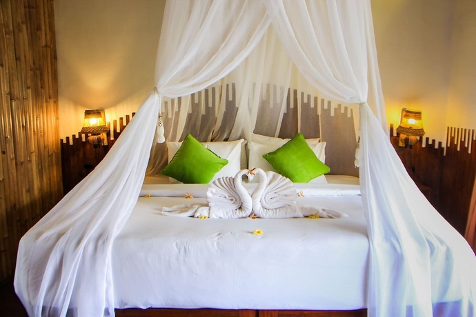 Imagen de la habitación del Hotel Karang Lila Bhuana. Foto 9