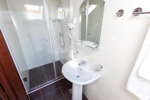 Imagen de la habitación del Hotel Karap. Foto 7