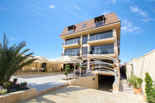 Imagen general del Hotel Karap. Foto 2