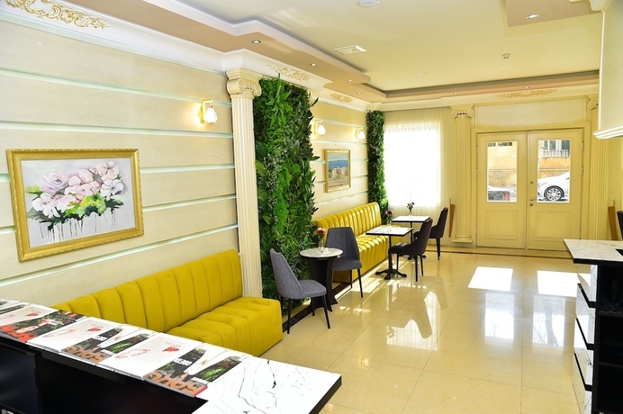 Imagen de los interiores del Hotel Karat Inn. Foto 15