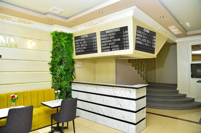 Imagen de los interiores del Hotel Karat Inn. Foto 18
