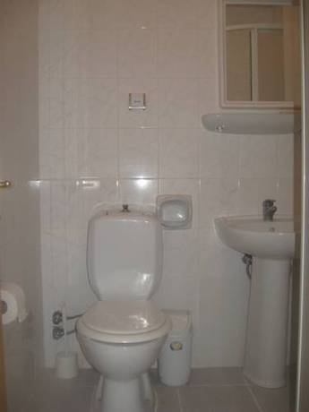 Imagen de la piscina del Hotel Karatas. Foto 24