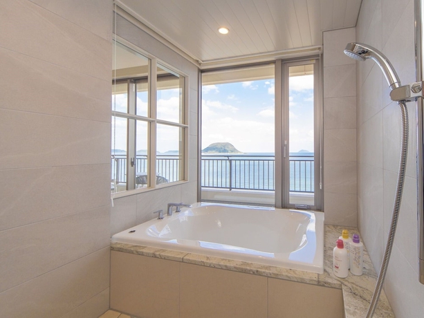 Imagen de la habitación del Hotel Karatsu Seaside Hotel. Foto 17