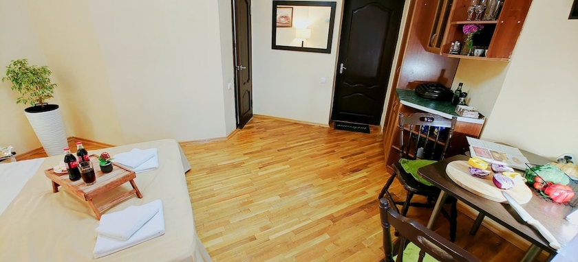Imagen de la habitación del Hotel Karavan, Anapa. Foto 8