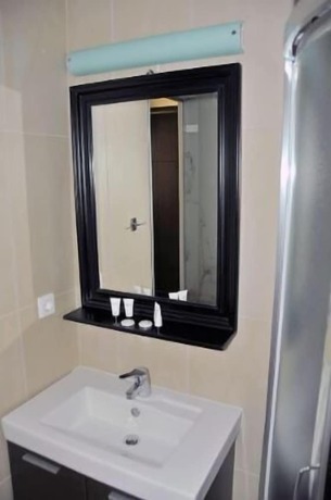 Imagen de la habitación del Hotel Karavostasi Beach. Foto 5