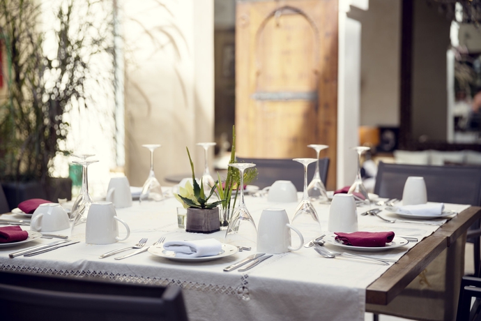 Imagen del bar/restaurante del Hotel Karawan Riad. Foto 4