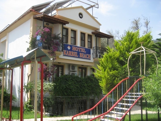 Imagen general del Hotel Karbel Beach. Foto 1