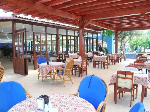 Imagen general del Hotel Karbel Beach. Foto 4