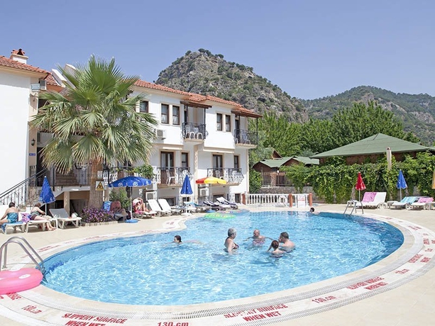 Imagen general del Hotel Karbel Beach. Foto 6