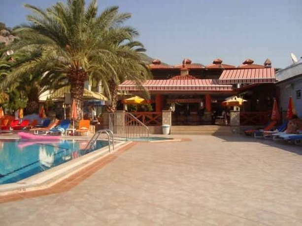 Imagen general del Hotel Karbelsun. Foto 1