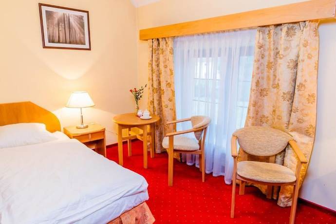 Imagen de la habitación del Hotel Karczyce. Foto 15