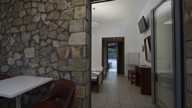 Imagen de la habitación del Hotel Kardamili Beach. Foto 15