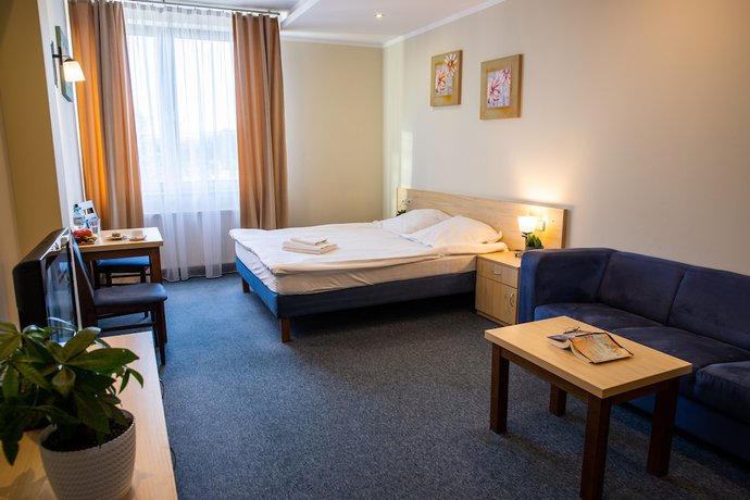 Imagen de la habitación del Hotel Kardamon. Foto 14