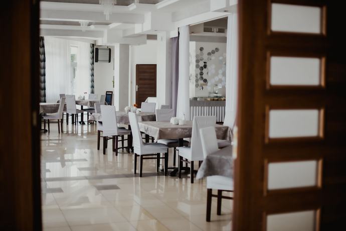 Imagen del bar/restaurante del Hotel Kardamon. Foto 8