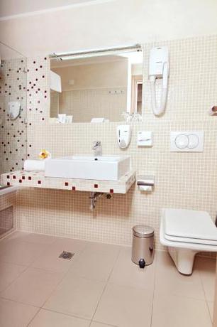 Imagen de la habitación del Hotel Kardial. Foto 19