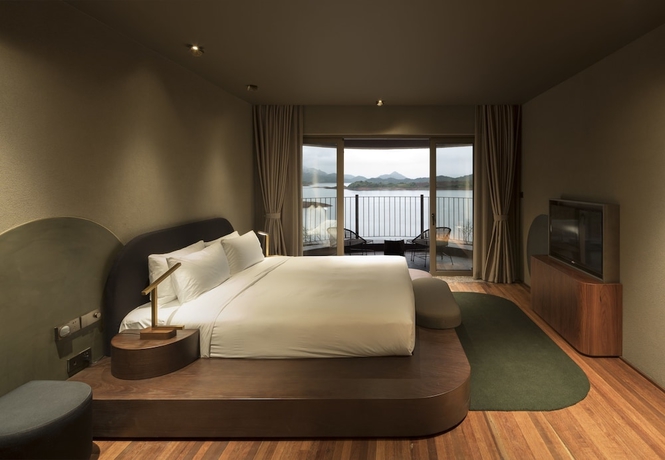 Imagen de la habitación del Hotel Karen. Foto 7