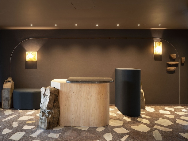 Imagen de los interiores del Hotel Karen. Foto 19