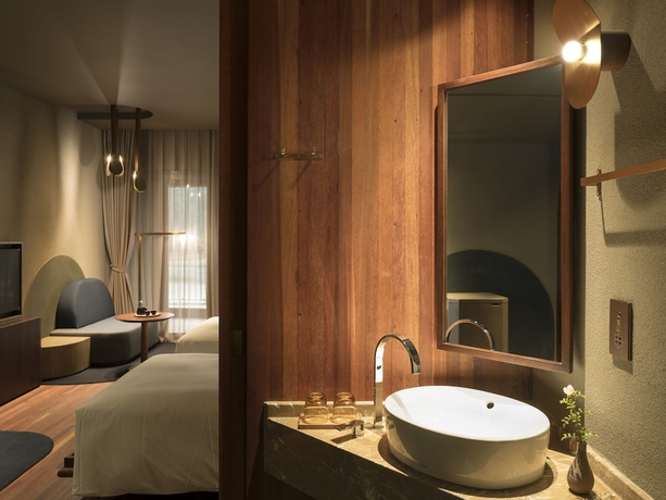 Imagen de la habitación del Hotel Karen. Foto 16