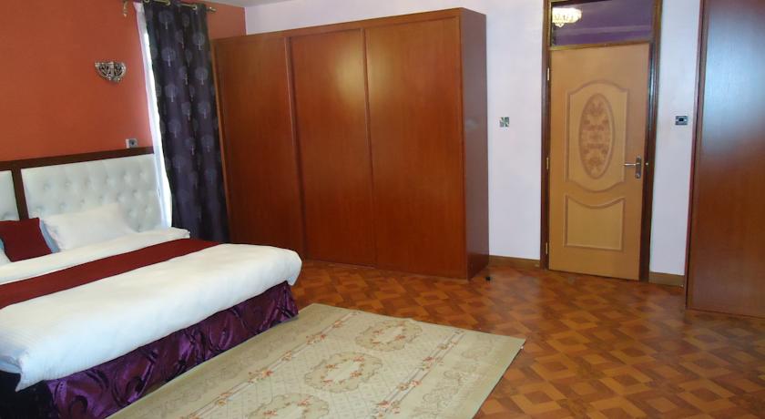 Imagen general del Hotel Karen Inn and Suites. Foto 2