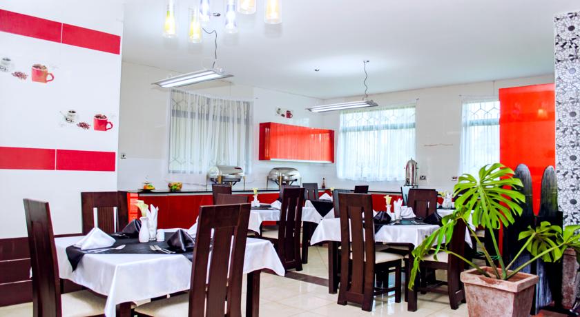 Imagen general del Hotel Karen Inn and Suites. Foto 10