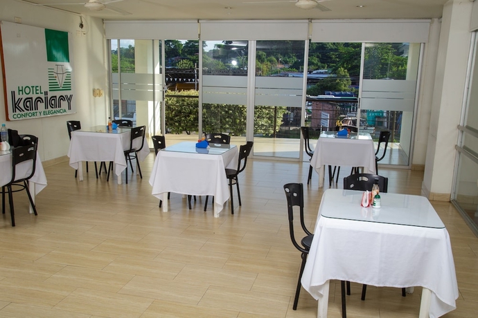 Imagen del bar/restaurante del Hotel Kariary. Foto 2