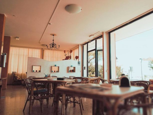 Imagen del bar/restaurante del Hotel Karibe, Bibione Lido del Sole. Foto 5