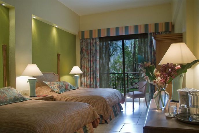 Imagen de los exteriores del Hotel Karibe, P&eacute;tionville. Foto 11