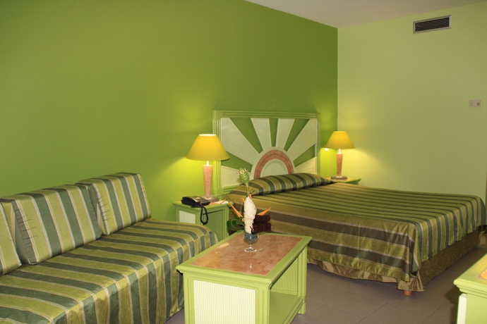 Imagen de la habitación del Hotel Karibea La Valmeniere and Spa. Foto 6